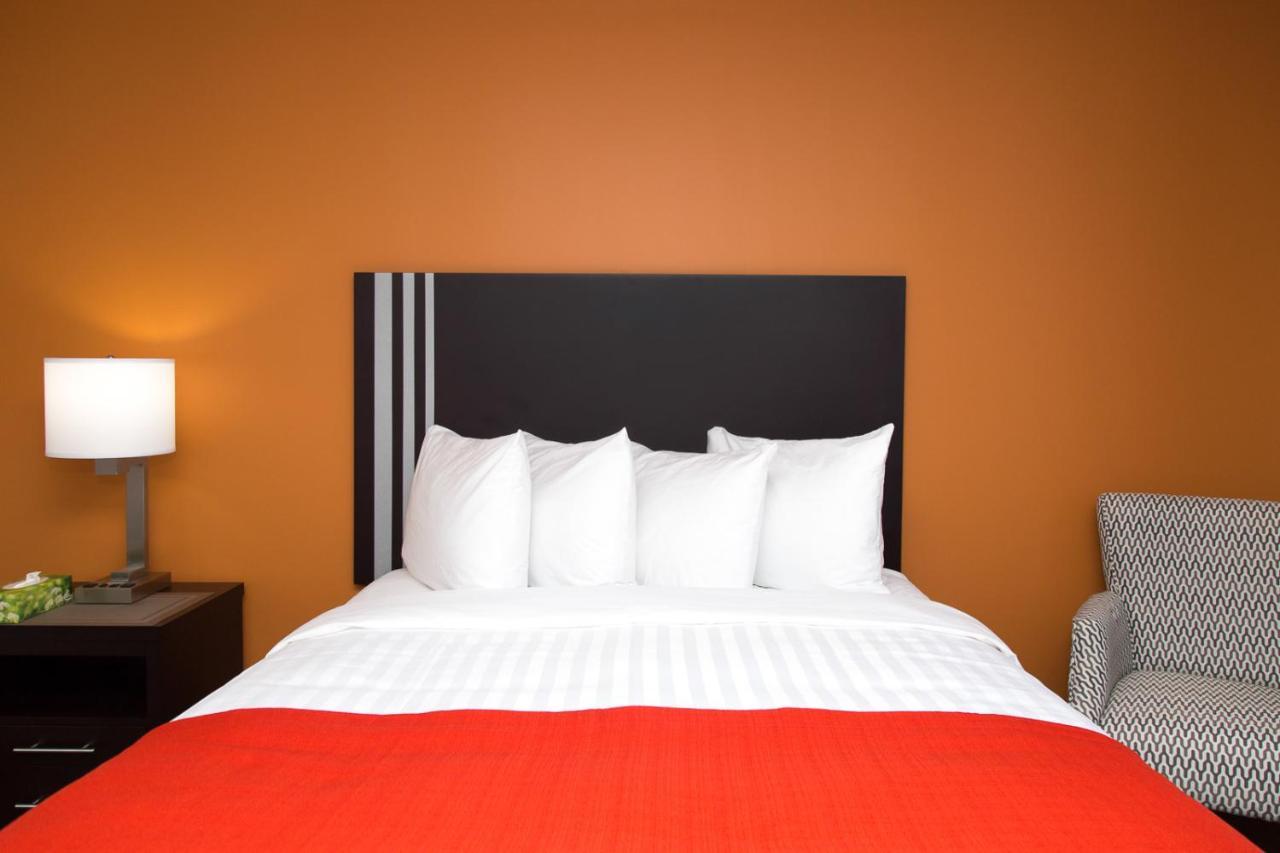 Hotel Robin Hood Grand Falls Windsor Exterior foto